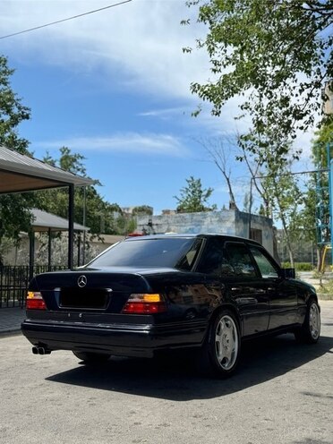 Mercedes E 220 1994, 438,833 km - 2.2 l - Bakı