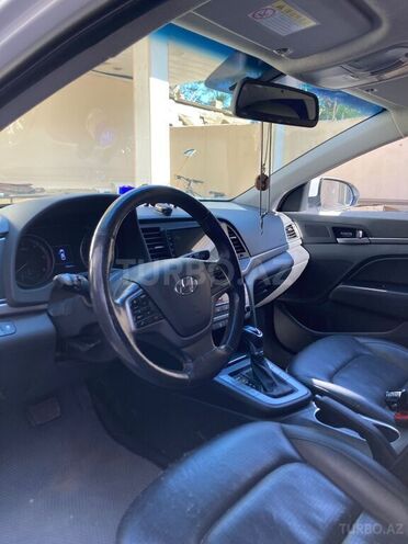 Hyundai Avante 2015, 190,000 km - 1.6 л - Bakı