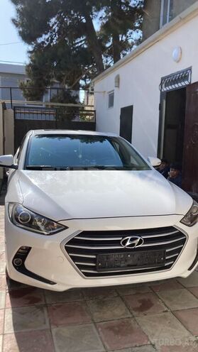 Hyundai Avante 2015, 190,000 km - 1.6 л - Bakı