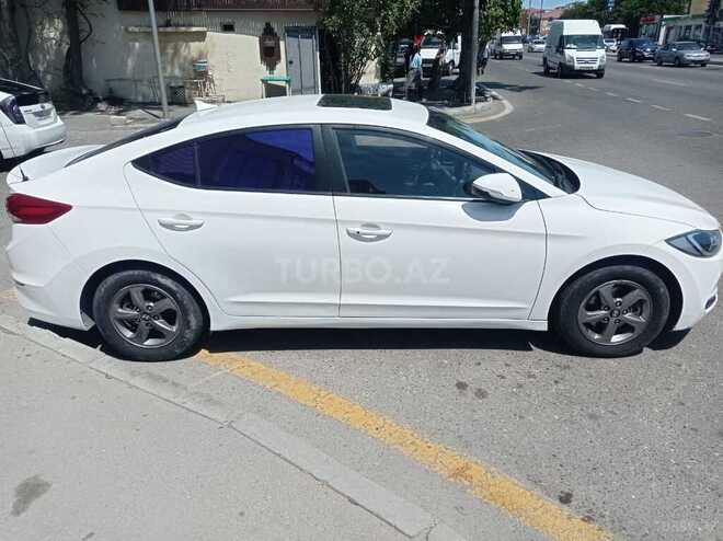 Hyundai Avante 2015, 190,000 km - 1.6 л - Bakı