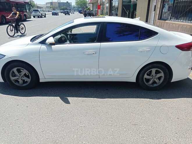Hyundai Avante 2015, 190,000 km - 1.6 л - Bakı
