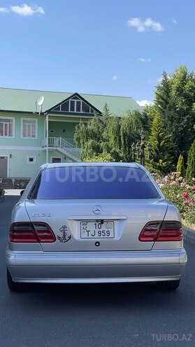 Mercedes E 320 2001, 275,000 km - 3.2 l - Zaqatala