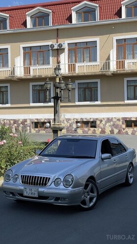 Mercedes E 320 2001, 275,000 km - 3.2 l - Zaqatala