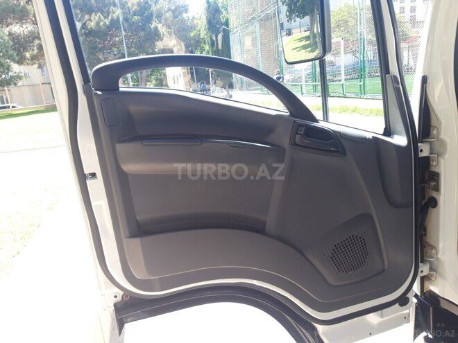 Isuzu  2013, 500,000 km - 5.2 l - Bakı