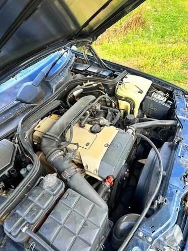 Mercedes C 180 2000, 399,999 km - 1.8 л - Yevlax