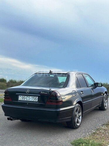 Mercedes C 180 2000, 399,999 km - 1.8 л - Yevlax