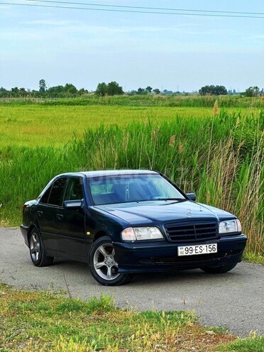 Mercedes C 180 2000, 399,999 km - 1.8 л - Yevlax