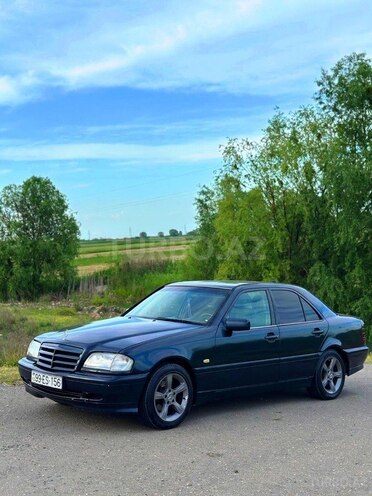 Mercedes C 180 2000, 399,999 km - 1.8 л - Yevlax