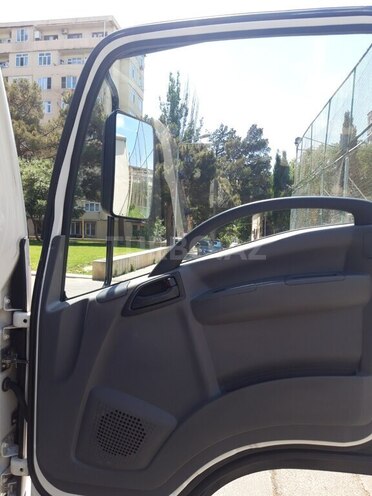 Isuzu  2013, 500,000 km - 5.2 l - Bakı