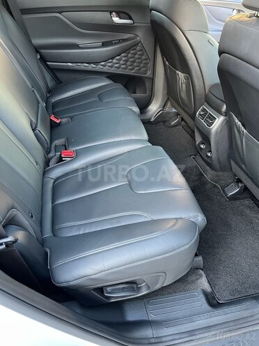 Hyundai Santa Fe-12