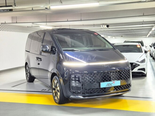 Hyundai Staria-2
