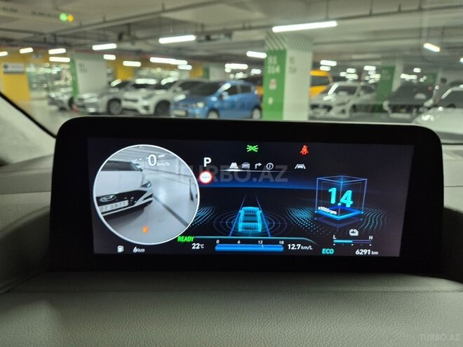 Hyundai Staria-8