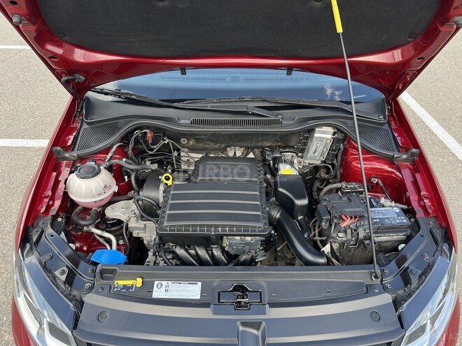 Volkswagen Polo 2019, 37,000 km - 1.6 l - Bakı