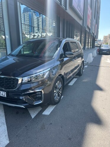 Kia Carnival 2019, 136,900 km - 2.2 l - Bakı