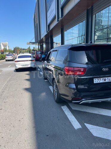 Kia Carnival 2019, 136,900 km - 2.2 l - Bakı