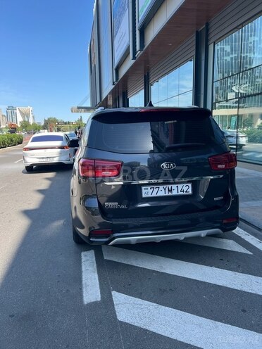 Kia Carnival 2019, 136,900 km - 2.2 l - Bakı