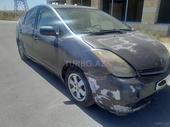 Toyota Prius-2