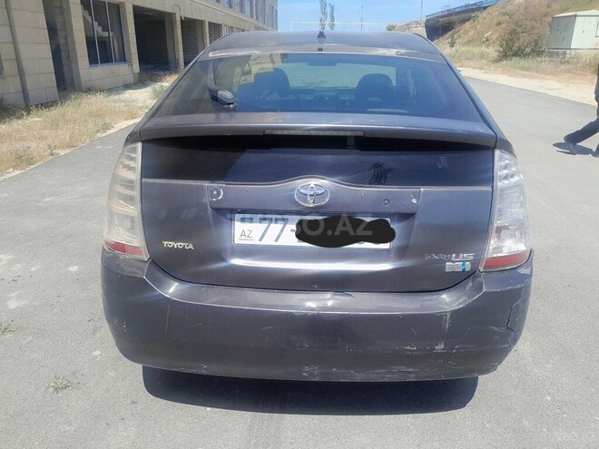 Toyota Prius-3