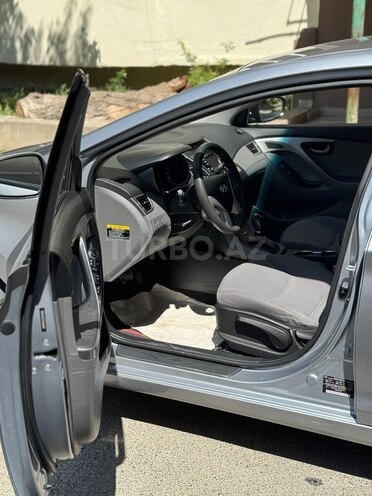 Hyundai Elantra 2015, 320,000 km - 1.8 л - Bakı