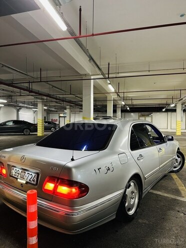 Mercedes E 270 2001, 490,000 km - 2.7 l - Bakı