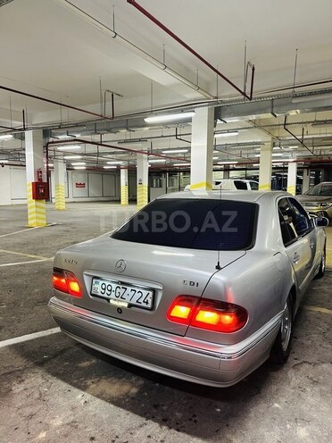 Mercedes E 270 2001, 490,000 km - 2.7 l - Bakı