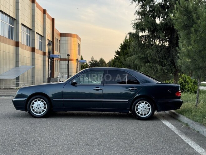 Mercedes E 240 1999, 346,000 km - 2.4 л - Sabirabad