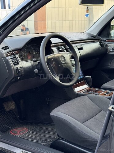 Mercedes E 240 1999, 346,000 km - 2.4 л - Sabirabad