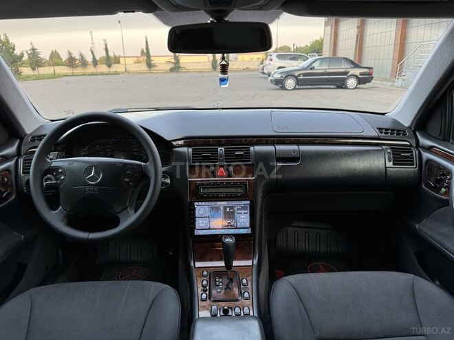 Mercedes E 240 1999, 346,000 km - 2.4 л - Sabirabad