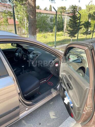 Kia  2008, 383,000 km - 1.6 l - Bakı