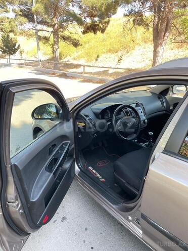 Kia  2008, 383,000 km - 1.6 l - Bakı