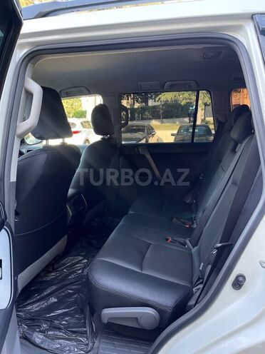 Toyota Land Cruiser Prado 2010, 195,000 km - 2.7 л - Bakı