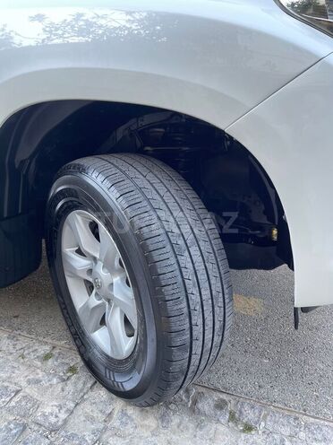 Toyota Land Cruiser Prado 2010, 195,000 km - 2.7 л - Bakı