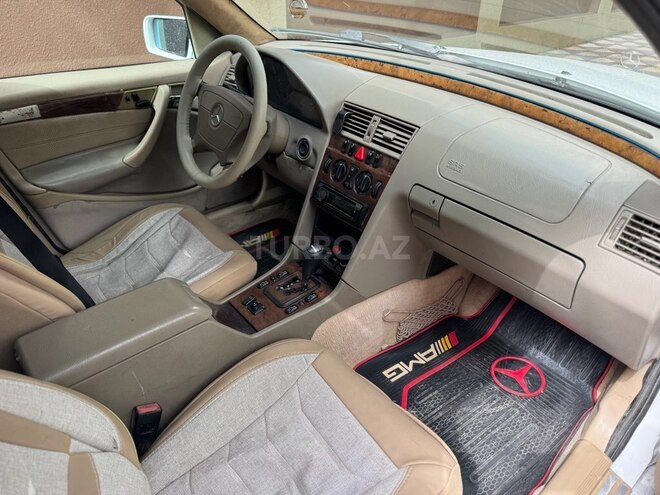 Mercedes C 200 1998, 333,000 km - 2.0 l - Bakı