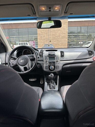 Kia Cerato 2011, 270,000 km - 1.6 л - Quba