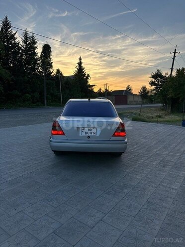 Mercedes C 220 1995, 232,360 km - 2.2 л - Masallı