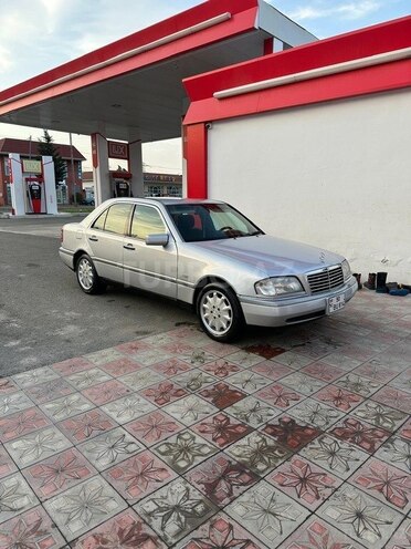 Mercedes C 220 1995, 232,360 km - 2.2 л - Masallı