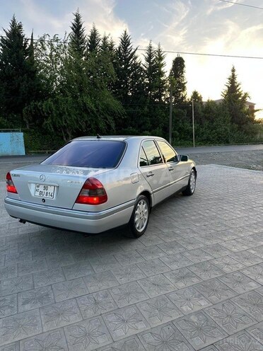 Mercedes C 220 1995, 232,360 km - 2.2 л - Masallı