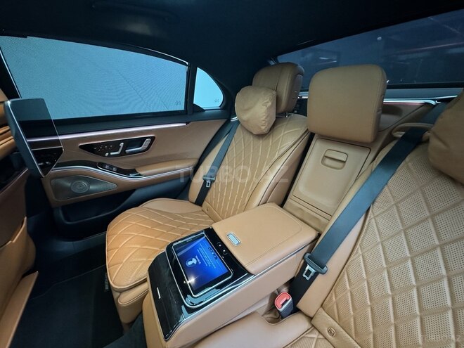 Mercedes S 500 4MATIC-10