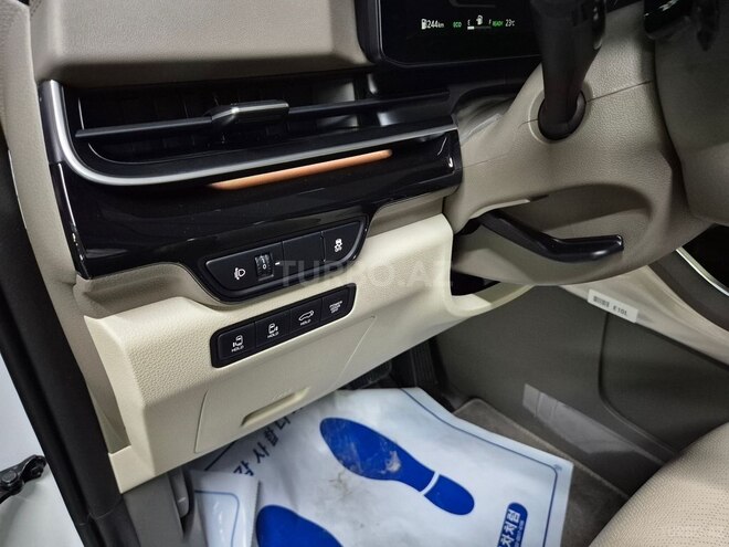 Kia Carnival 2025, 800 km - 1.6 l - Bakı