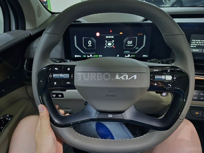 Kia Carnival 2025, 800 km - 1.6 l - Bakı