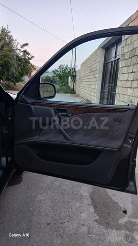Mercedes E 220 d 2002, 575,713 km - 2.2 л - Bakı