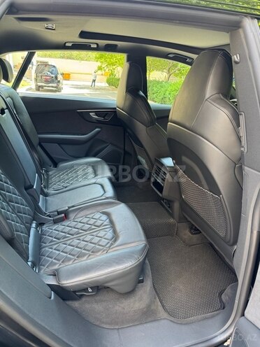 Audi Q8 2024, 43,940 km - 3.0 l - Bakı