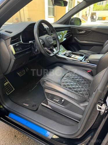 Audi Q8 2024, 43,940 km - 3.0 l - Bakı