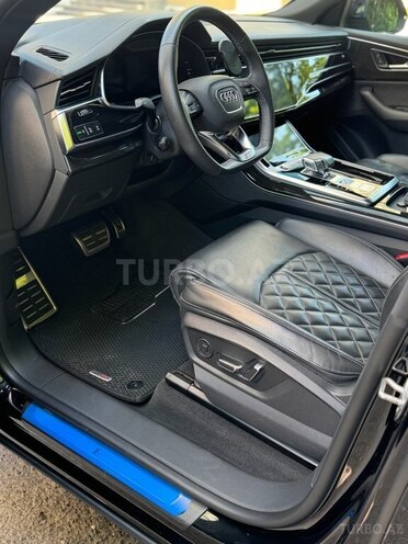Audi Q8 2024, 43,940 km - 3.0 l - Bakı