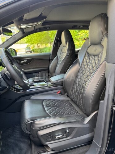 Audi Q8 2024, 43,940 km - 3.0 l - Bakı