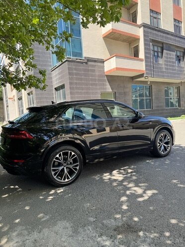 Audi Q8 2024, 43,940 km - 3.0 l - Bakı