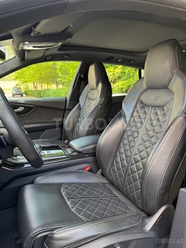 Audi Q8 2024, 43,940 km - 3.0 l - Bakı