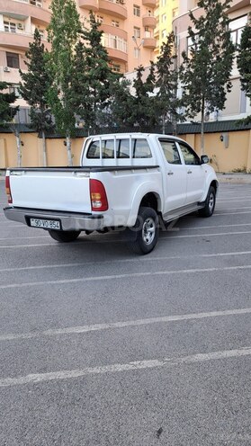 Toyota Hilux 2007, 350,000 km - 2.5 l - Bakı