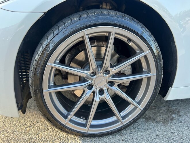 BMW 528-9