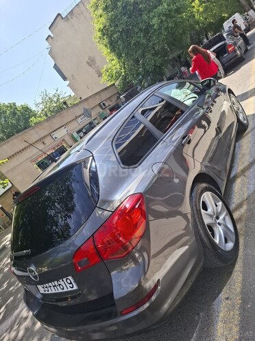 Opel Astra 2011, 316,000 km - 1.4 l - Bakı